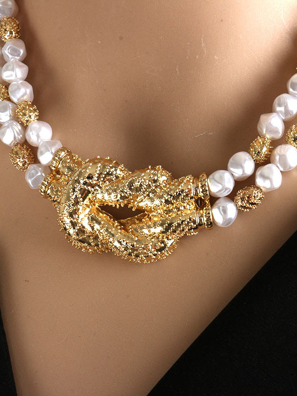 Effortlessly Elegant Garment with a Timeless Design
