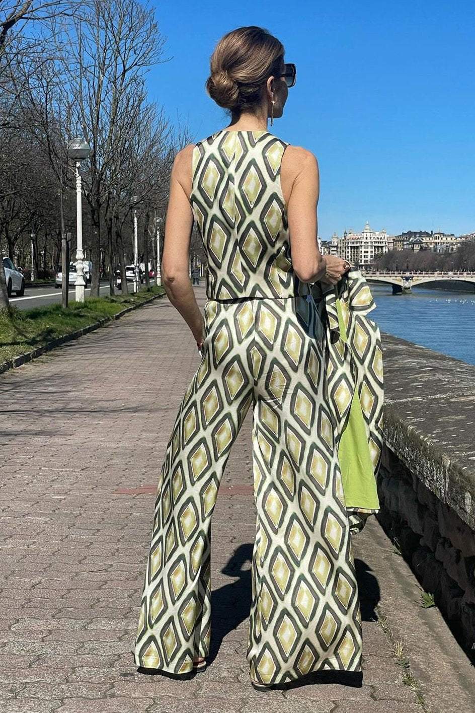 Elegantly Styled Jacket for Everyday Wear