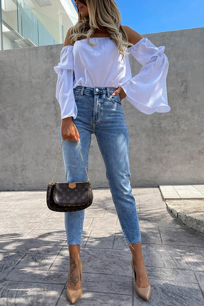 Beautifully Crafted Blouse in a Classic Style