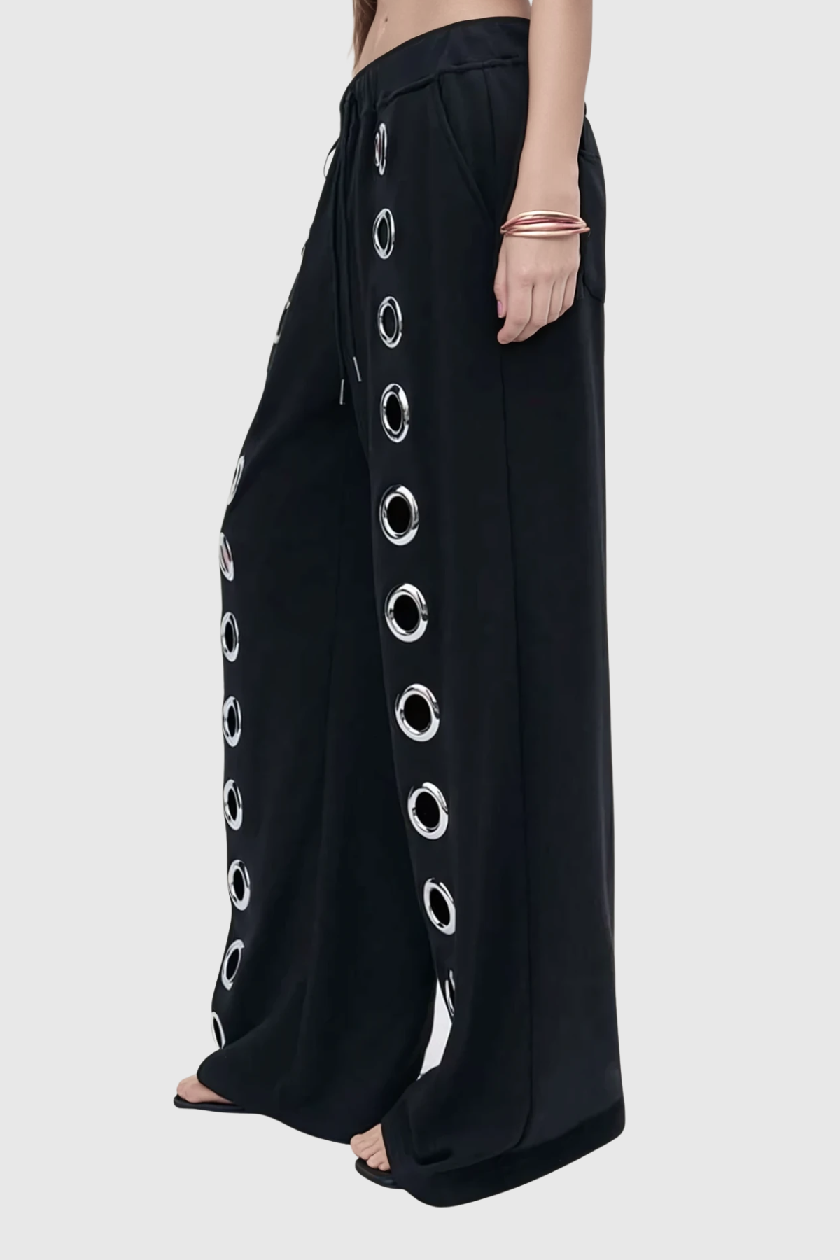 Beautifully Finished Pants in a Timeless Design
