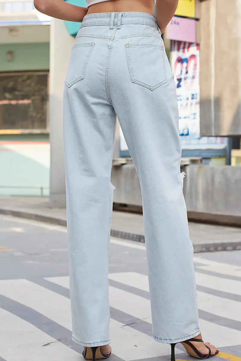 Effortlessly Elegant Pants with a Timeless Design