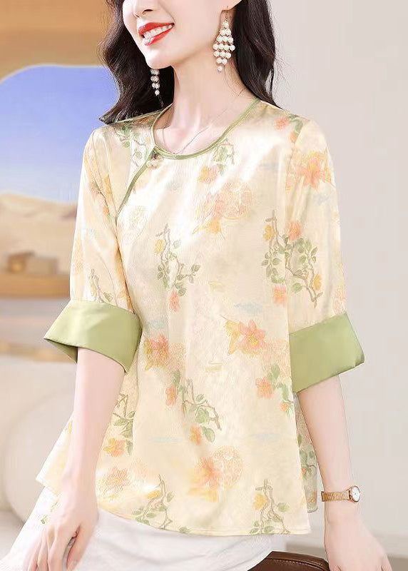 Polished Top with an Effortless Classic Look