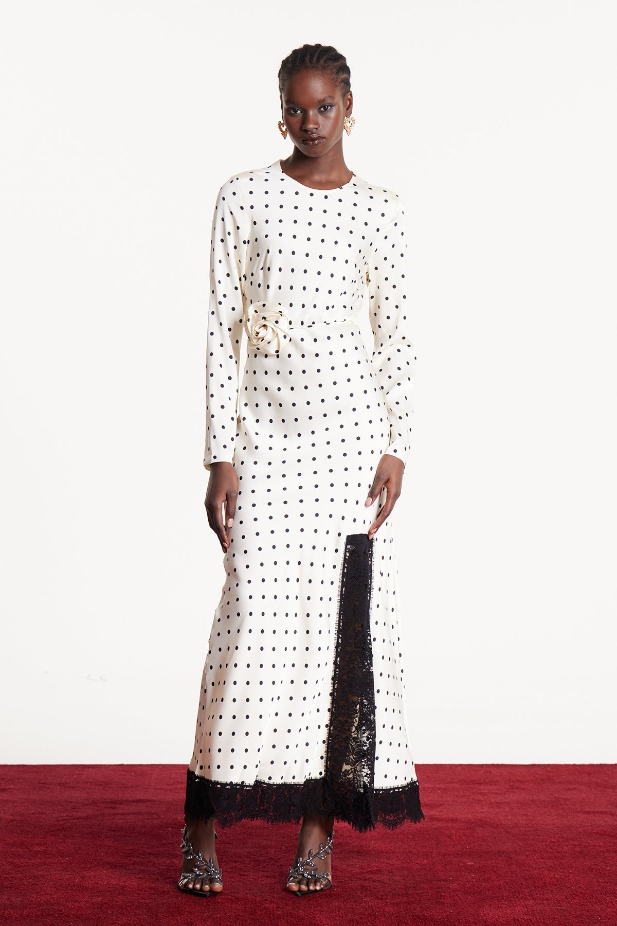 Classic Vintage Dress with a Flattering Fit