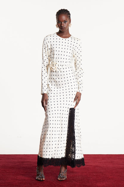 Classic Vintage Dress with a Flattering Fit