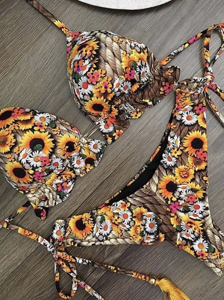 Classic Vintage Bikini with a Flattering Fit