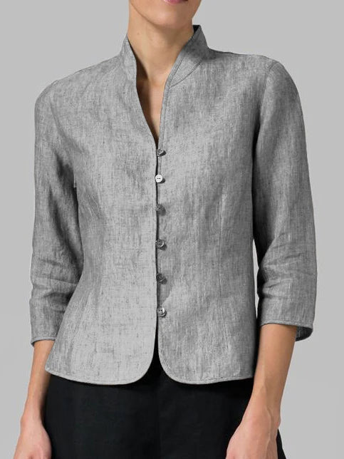 Beautifully Finished Coat in a Timeless Design