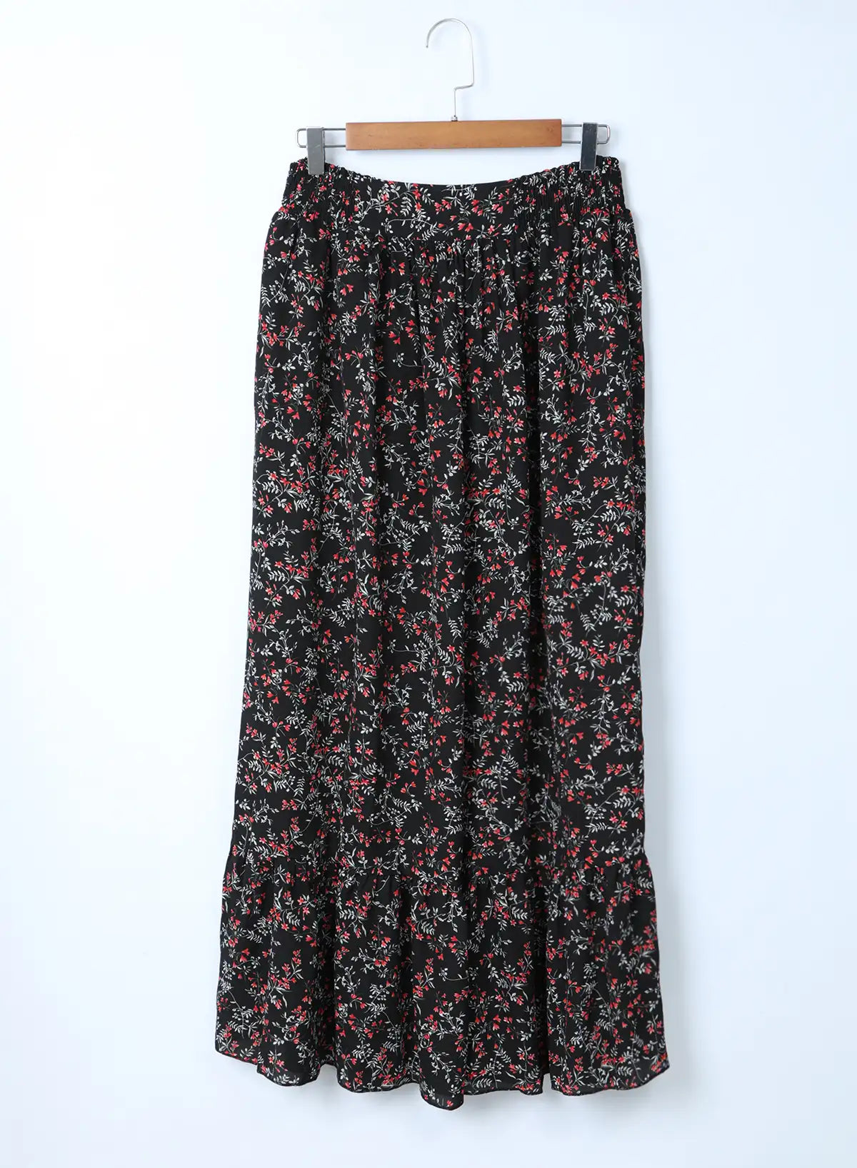Effortlessly Elegant Garment with a Timeless Design