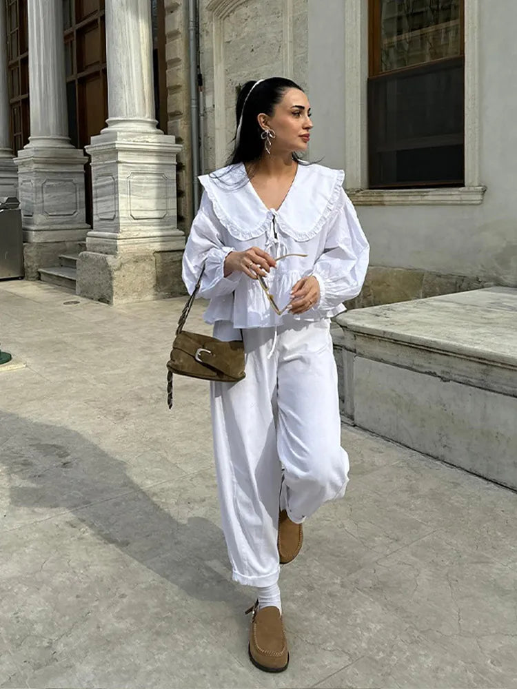 Beautifully Finished Blouse in a Timeless Design