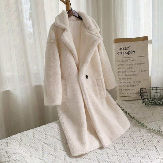 Gracefully Styled Coat for Any Occasion