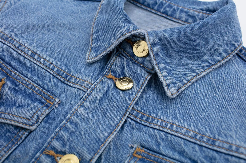 Elegantly Styled Jacket for Everyday Wear