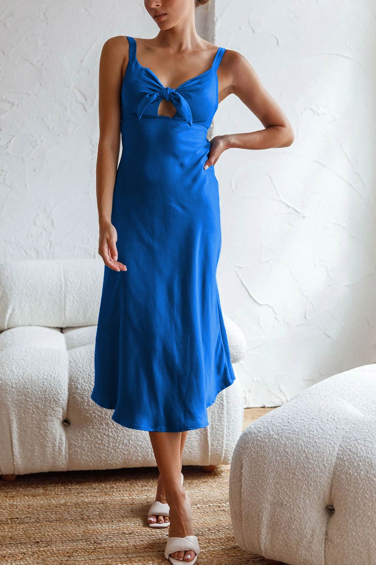 Well Tailored Dress with a Graceful Silhouette