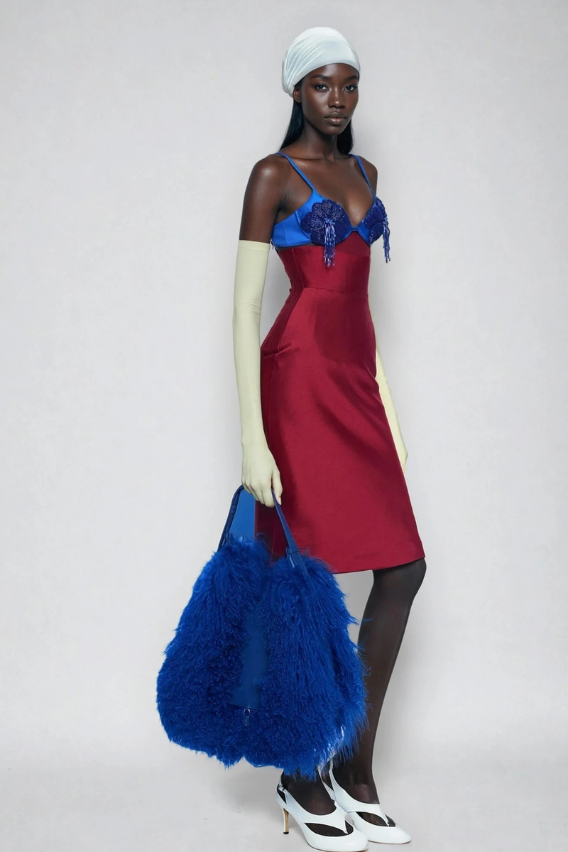 Effortlessly Elegant Garment with a Timeless Design