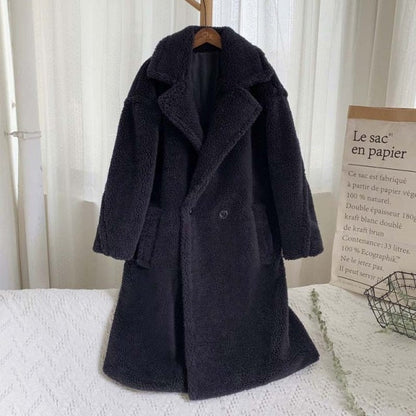 Gracefully Styled Coat for Any Occasion