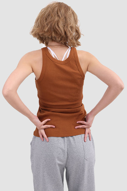 Well Tailored Top with a Graceful Silhouette