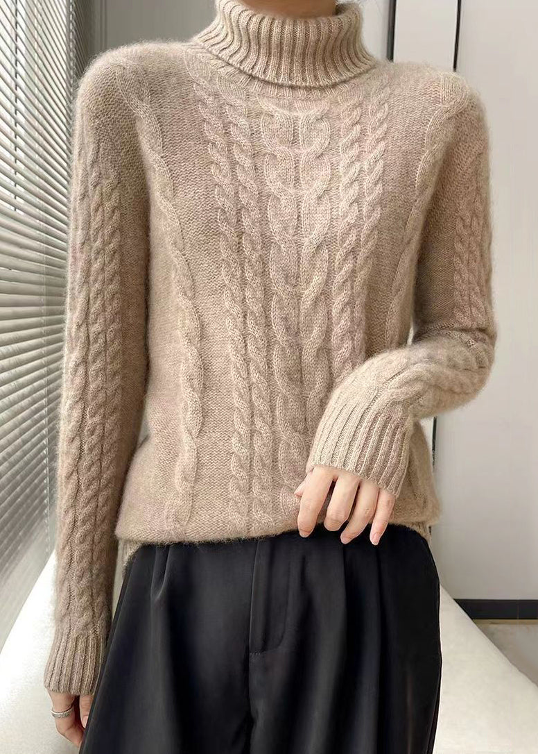 Effortlessly Elegant Sweater with a Timeless Design