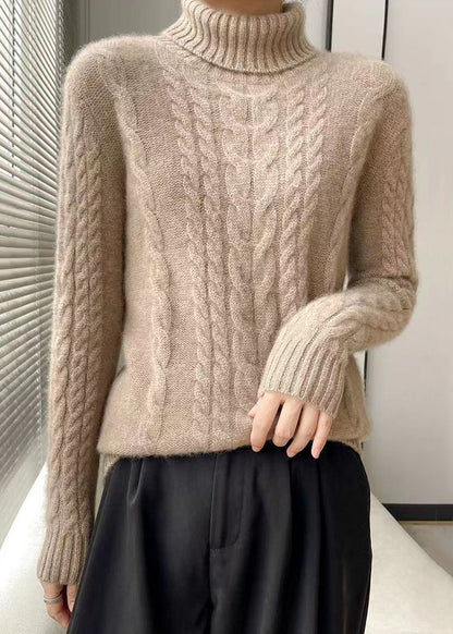 Effortlessly Elegant Sweater with a Timeless Design