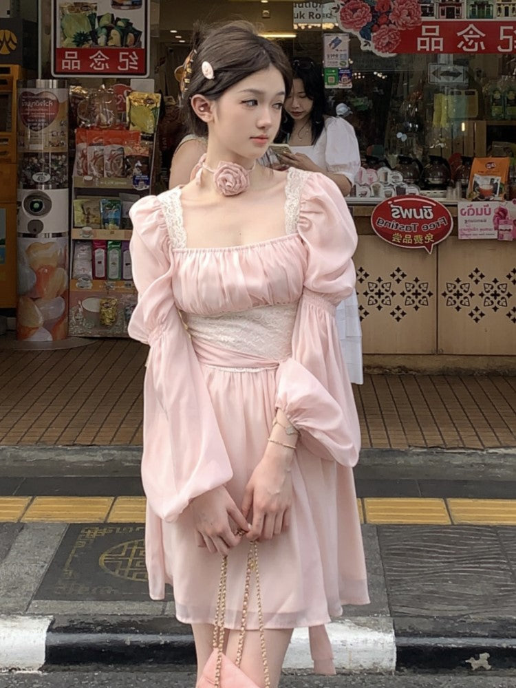 Classic Vintage Dress with a Flattering Fit
