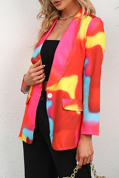 Well Tailored Garment with a Graceful Silhouette
