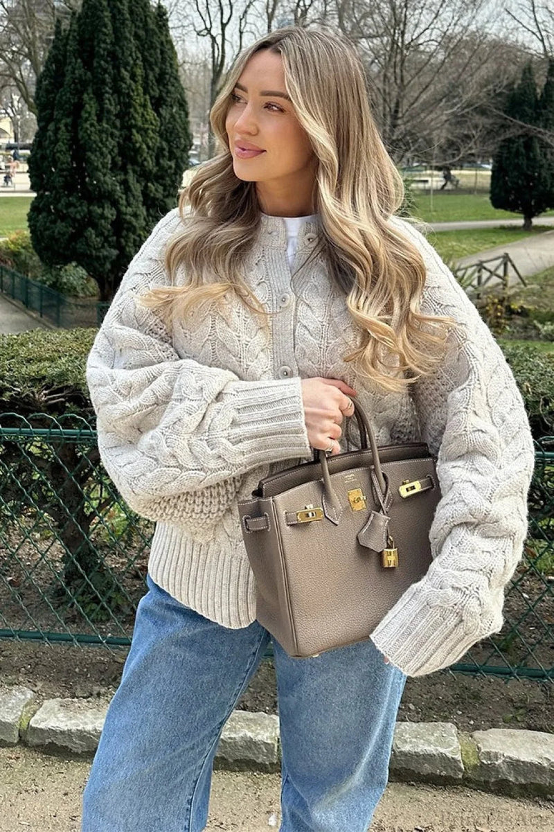 Elegantly Styled Cardigan for Everyday Wear