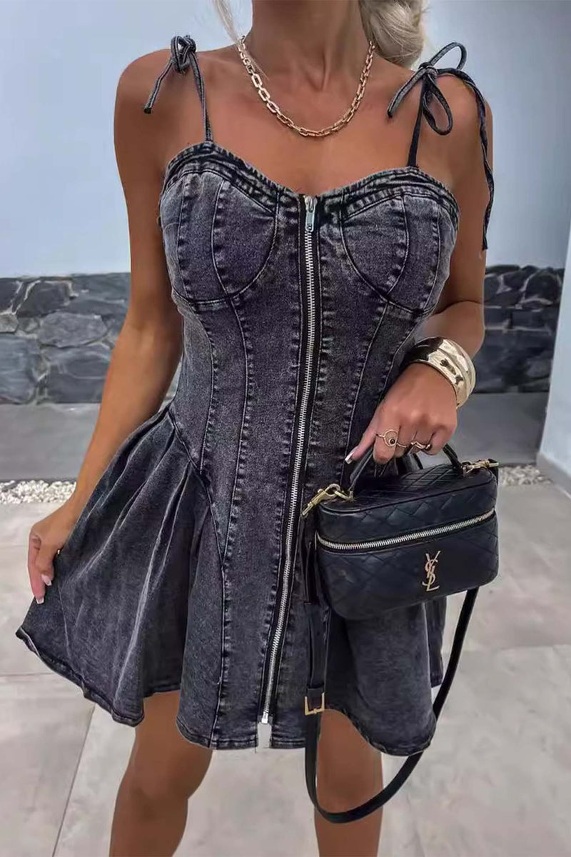 Classic Vintage Dress with a Flattering Fit
