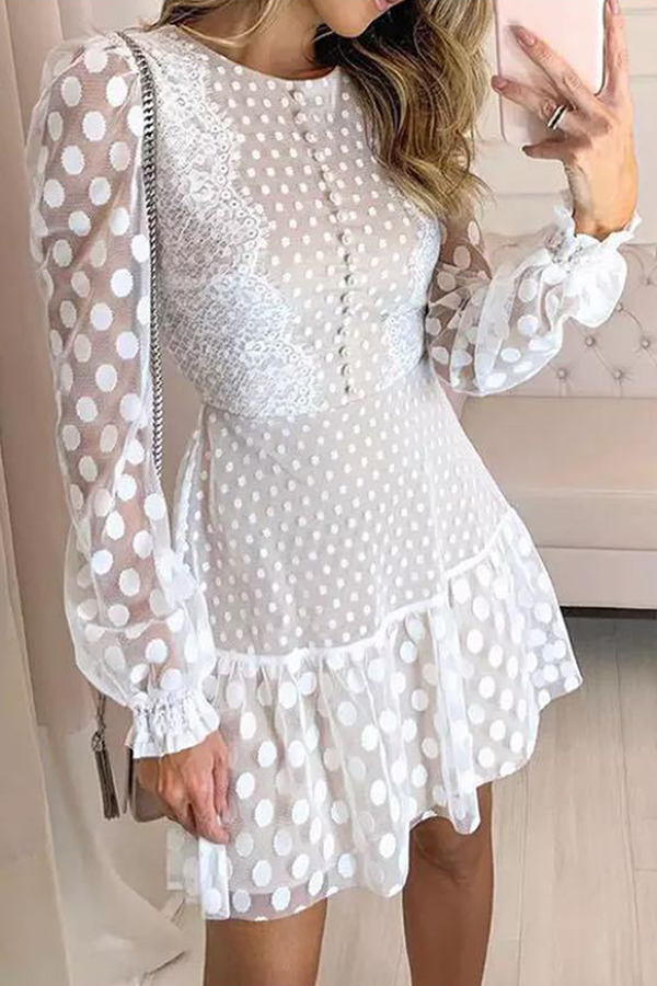 Classic Vintage Dress with a Flattering Fit