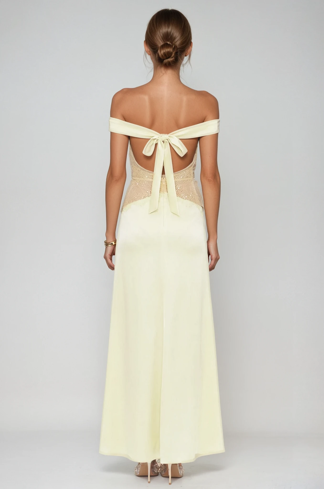 Gracefully Styled Dress for Any Occasion