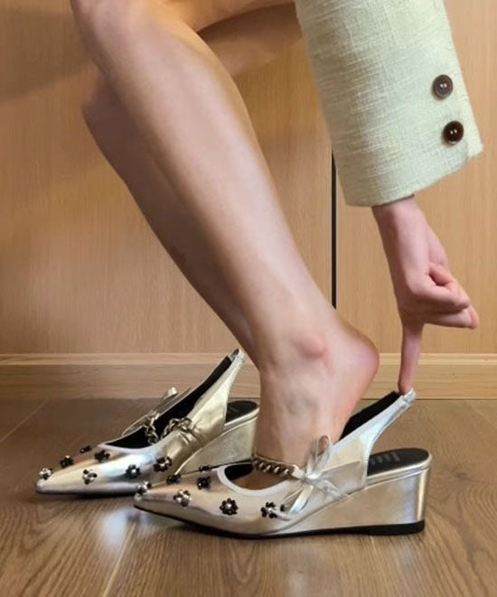 A Vintage Style Heels with Delicate Timeless Details