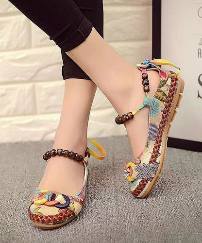 Effortlessly Elegant Shoes with a Timeless Design