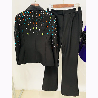 Well Tailored Pants with a Graceful Silhouette