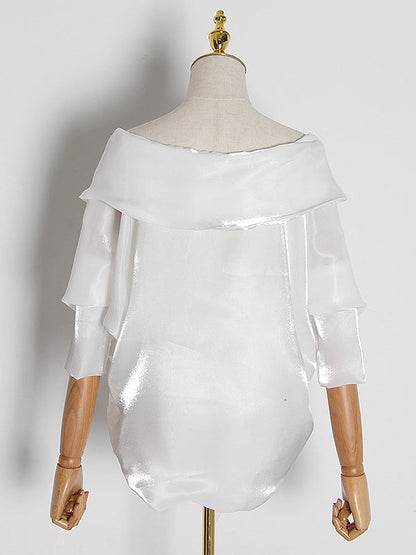 Classic Vintage Blouse with a Flattering Fit