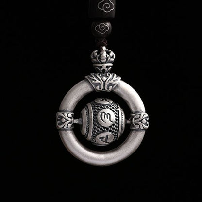 Beautifully Finished Garment in a Timeless Design