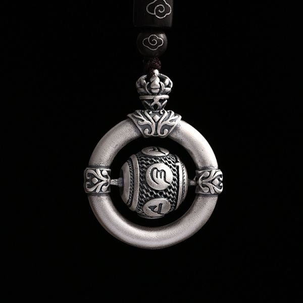Beautifully Finished Garment in a Timeless Design