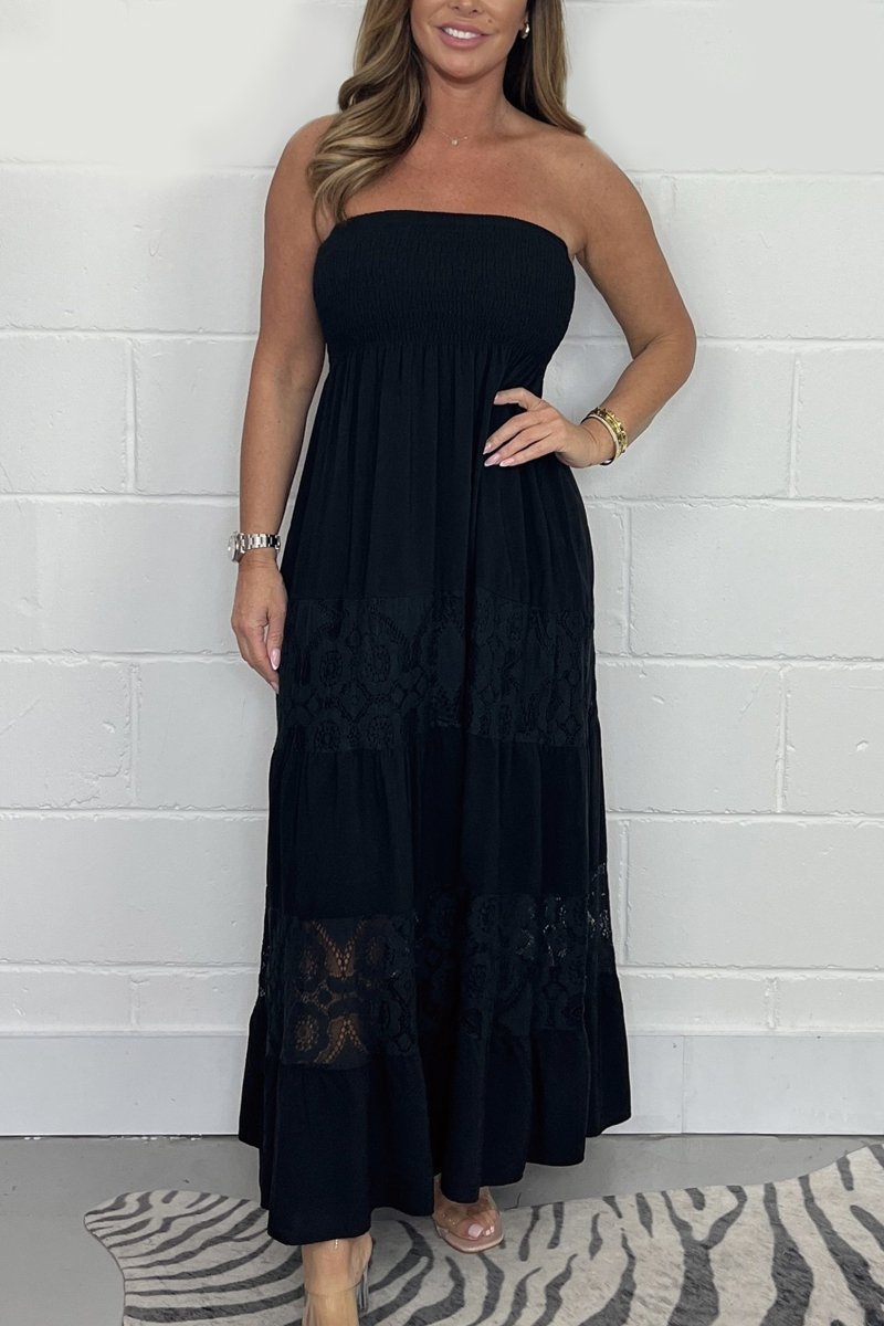 Beautifully Finished Dress in a Timeless Design