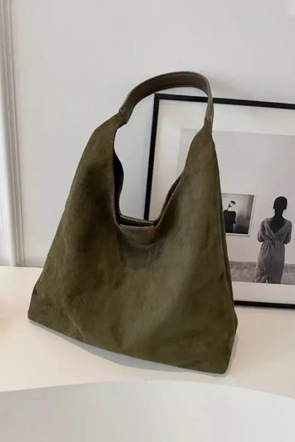 Gracefully Styled Bag for Any Occasion