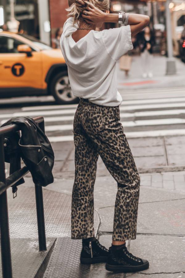 Gracefully Styled Garment for Any Occasion