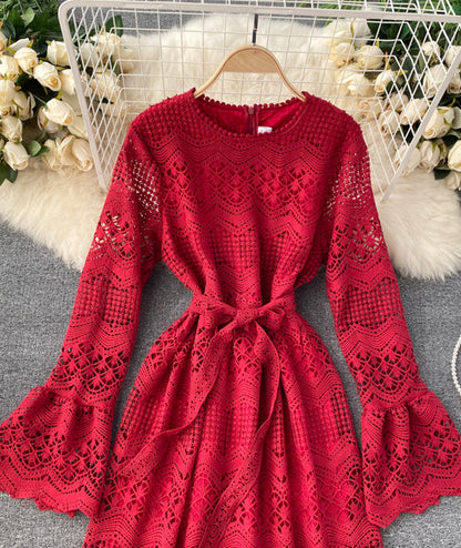 Classic Vintage Dress with a Flattering Fit