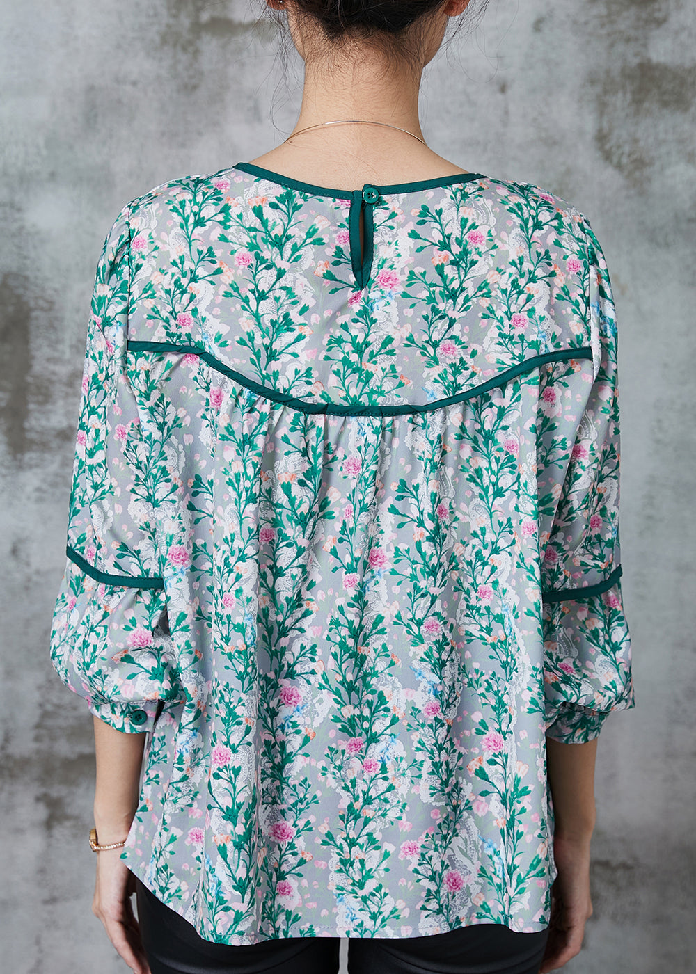 Elegantly Styled Shirt for Everyday Wear