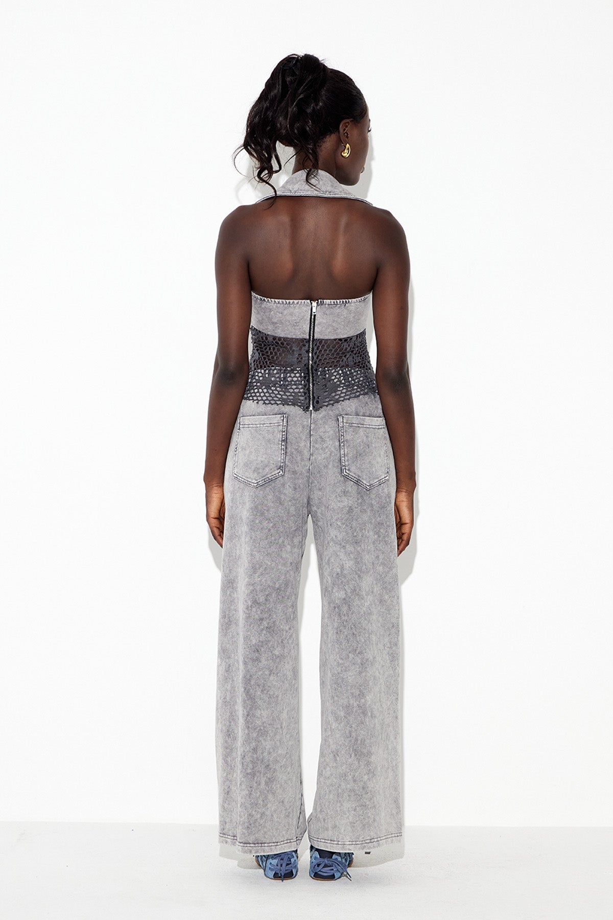 Well Tailored Pants with a Graceful Silhouette