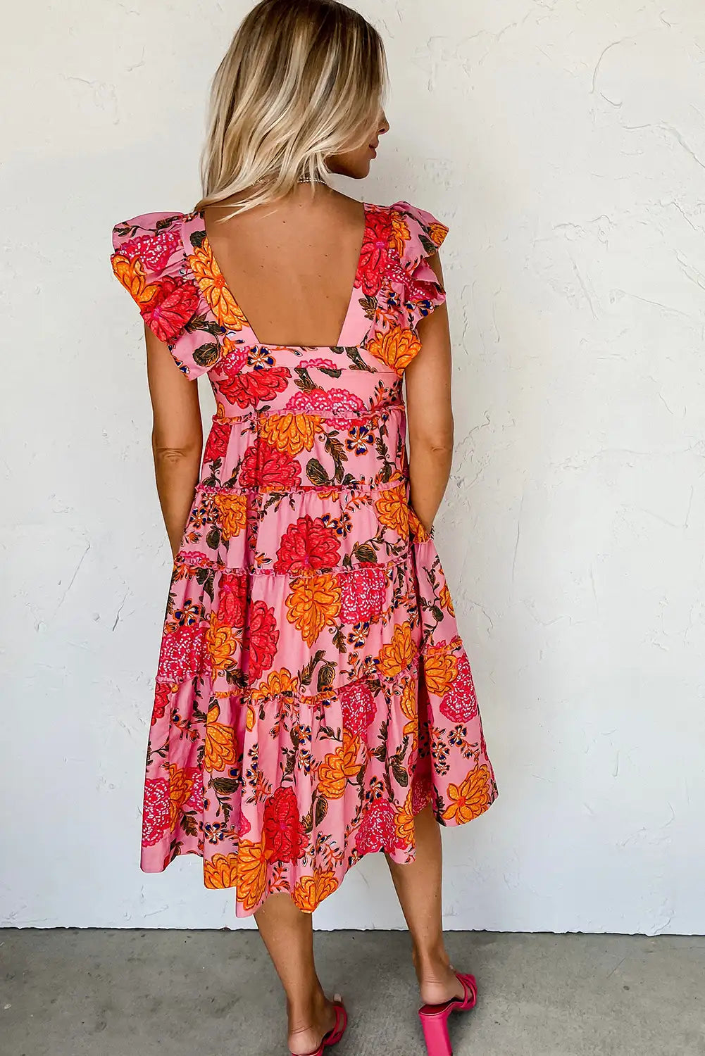 Gracefully Styled Dress for Any Occasion