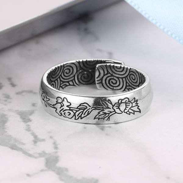 Beautifully Finished Garment in a Timeless Design
