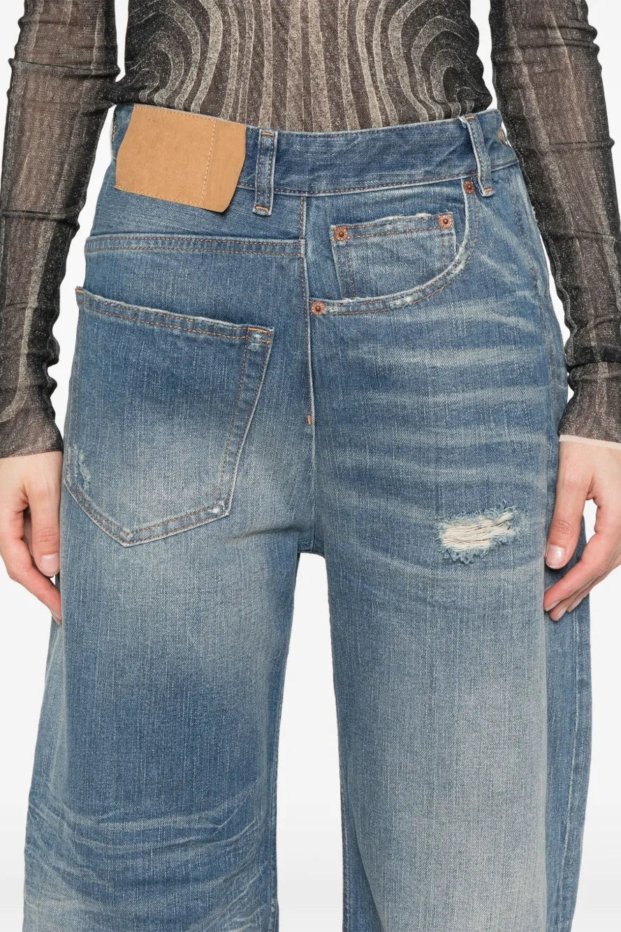 Beautifully Crafted Garment in a Classic Style