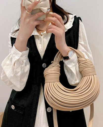 Gracefully Styled Bag for Any Occasion