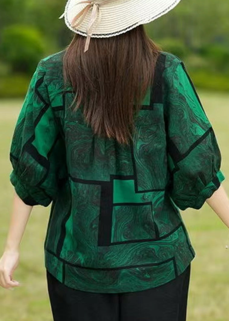 Classic Vintage Top with a Flattering Fit