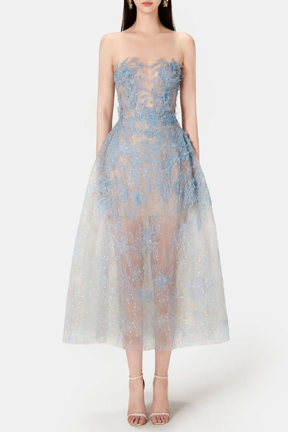 Beautifully Crafted Dress in a Classic Style