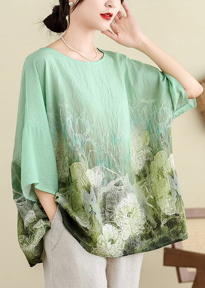 Classic Vintage Shirt with a Flattering Fit