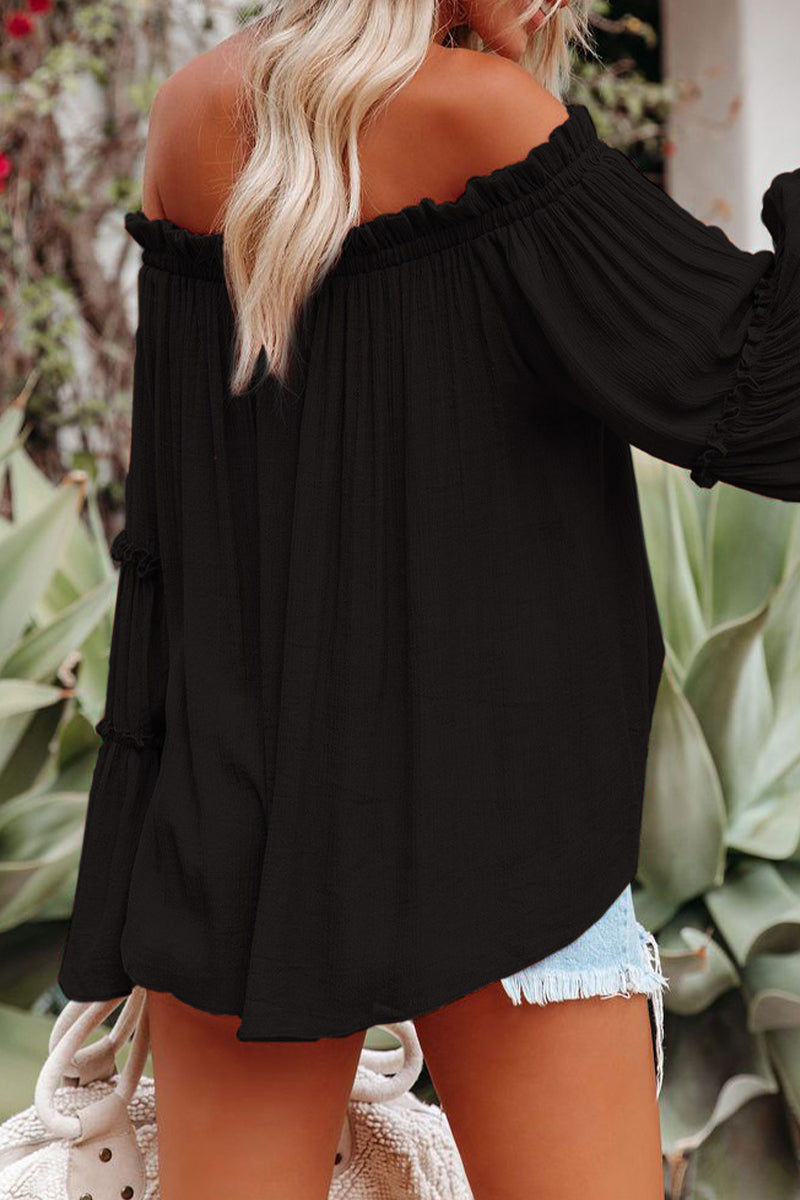 Well Tailored Top with a Graceful Silhouette