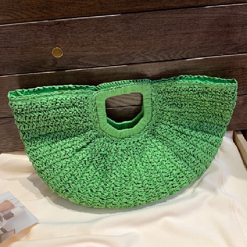 Gracefully Styled Bag for Any Occasion