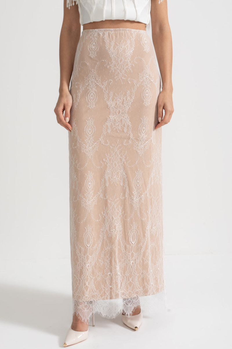 Gracefully Styled Garment for Any Occasion