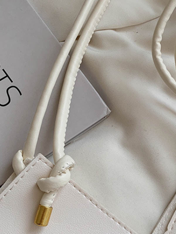Beautifully Finished Bag in a Timeless Design