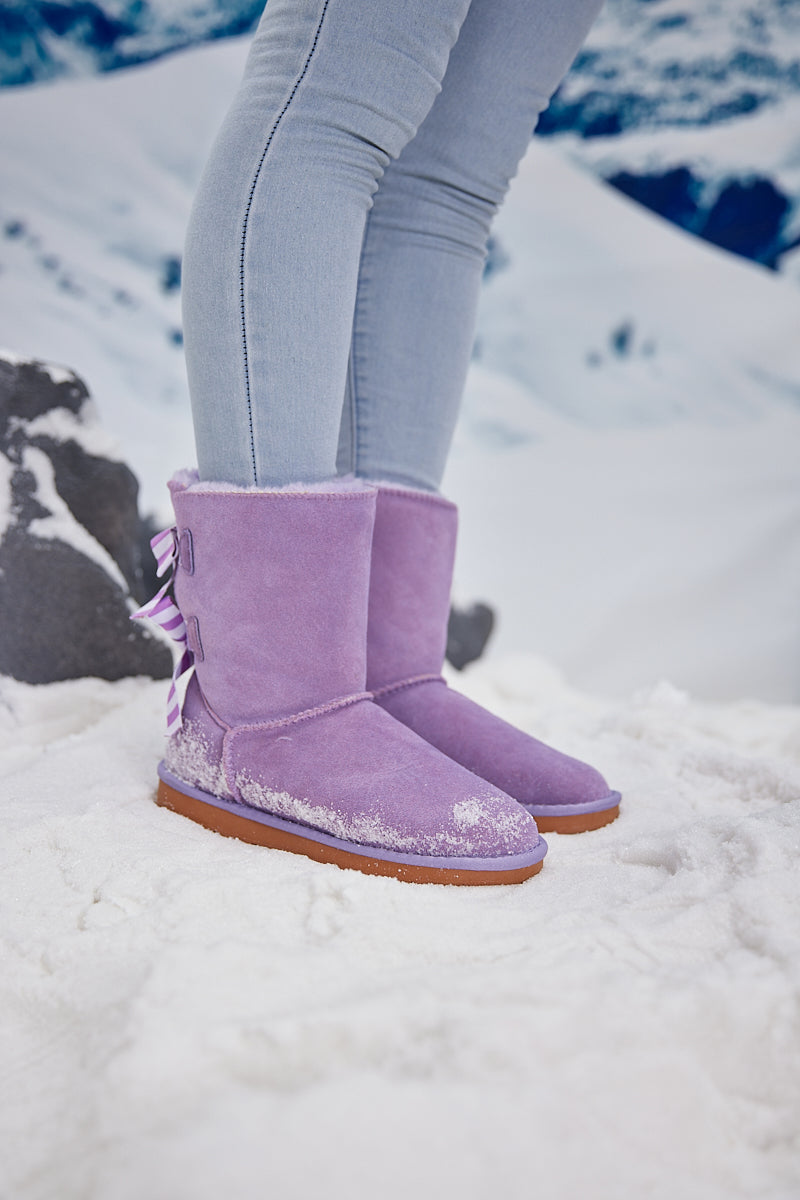 Well Tailored Boots with a Graceful Silhouette